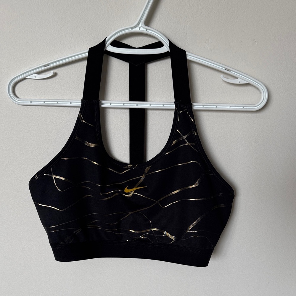 Nike • Sports Bra • M
